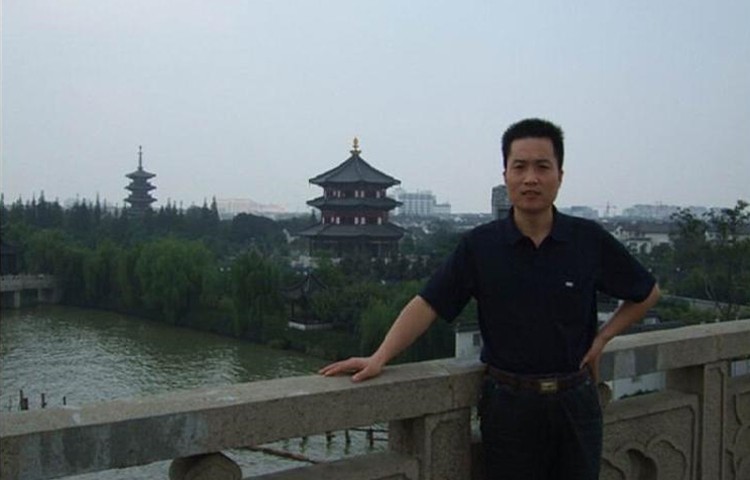 屈红队